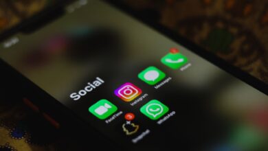 Smartphone screen displaying multiple social media application icons