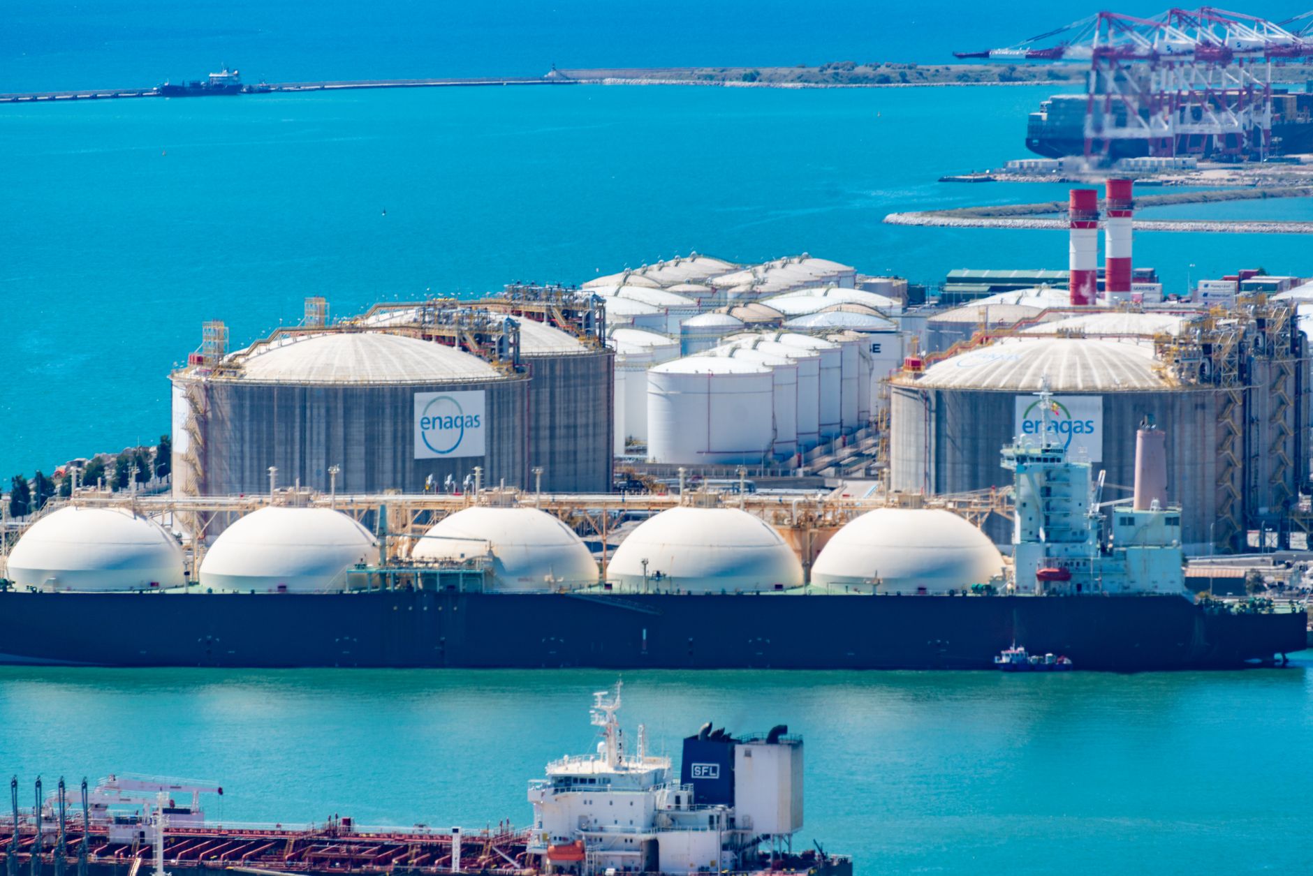 Large LNG tanker vessel at sea representing Shell's liquefied natural gas operations