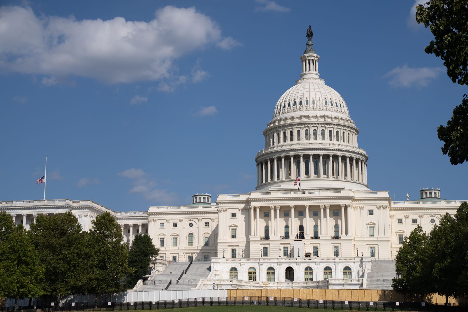 Federal government building in Washington D.C. representing Beltway contracting competition